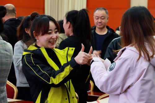 金川区举办窗口与基层政务服务文明礼仪培训班，以“礼”提质，用心服务