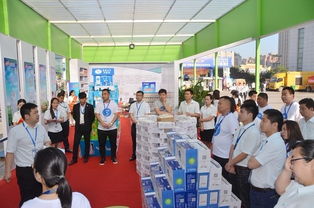 食博会现场两天签单近千万元，礼仪服务成商业洽谈关键助力